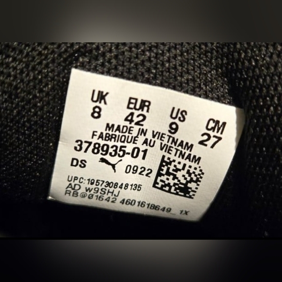 Men's Black Athletic Shoes - Picture 4 of 5